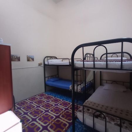 Homestay Melewar Parit Raja Exterior foto